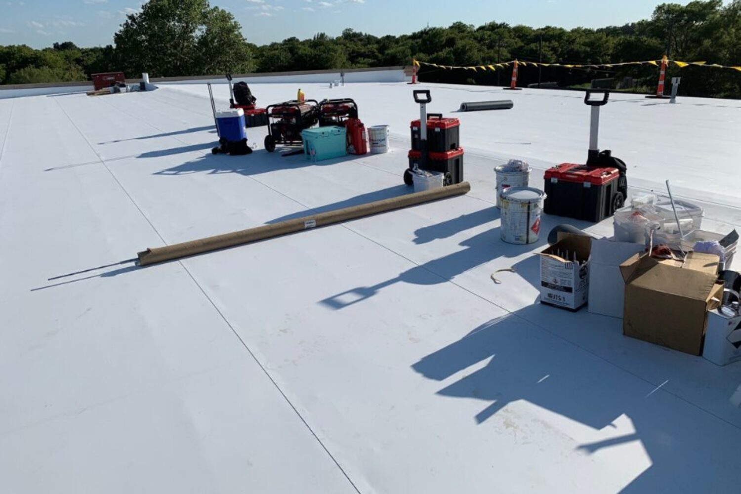 The Pros And Cons Of A Flat Roof Low Slope Roofs