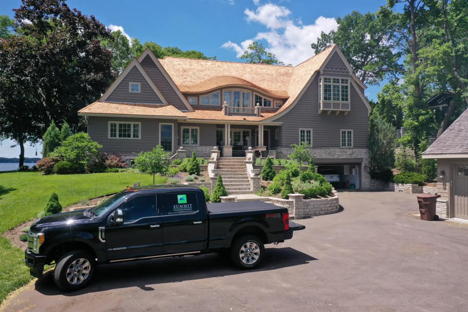 98 Dellwood Ave Driveway